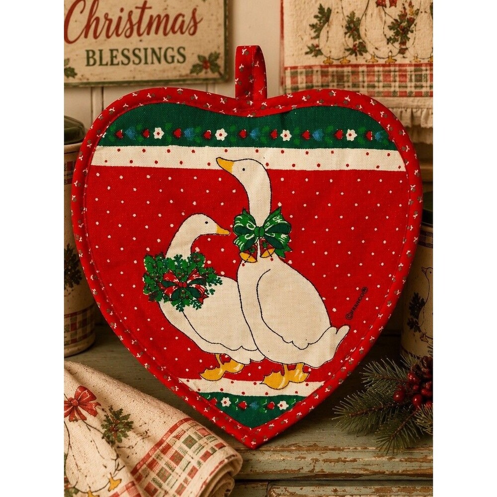 Franco Heart Shaped Christmas Goose Quilted Pot Holder Red Cotton Decor Gift Pad
